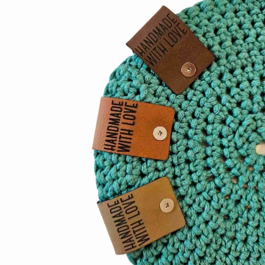 Label groß Herz mit Häkelnadel Farbe Dunkelbraun