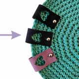 Pin oben Label groß mit ausgestanztem Herz Farbe Dunkelblau Pin oben Label groß mit ausgestanztem Herz Farbe Dunkelblau